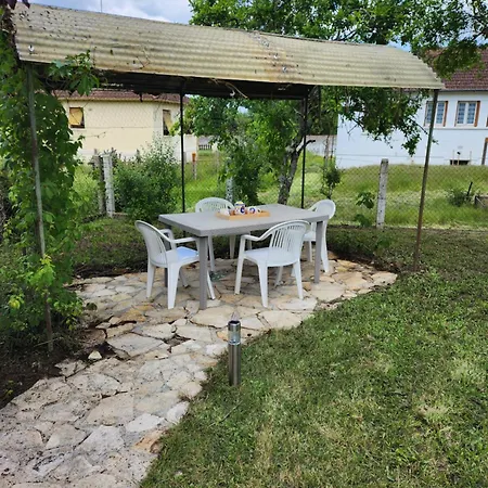 Semesterbostad Gite Maison D'allier